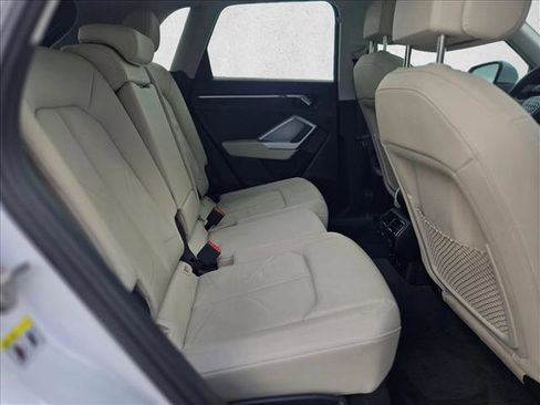 Used 2022 Audi Q3 2.0T Premium Plus image 19