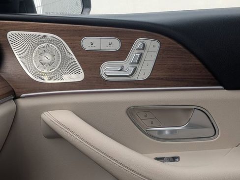 Used 2025 Mercedes-Benz GLS 450 GLS 450 image 29