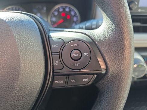 Used 2020 Toyota RAV4 XLE image 26