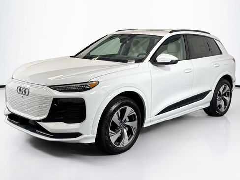 New 2025 Audi Q6 e-tron Premium Plus image 1