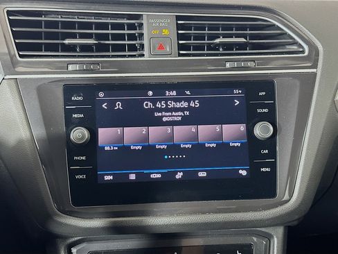 Used 2024 Volkswagen Tiguan SE image 19