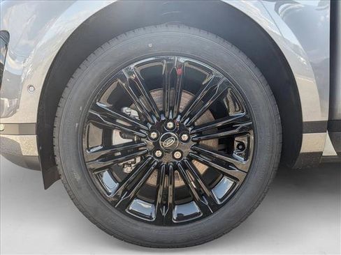 New 2025 Land Rover Range Rover Evoque S image 7