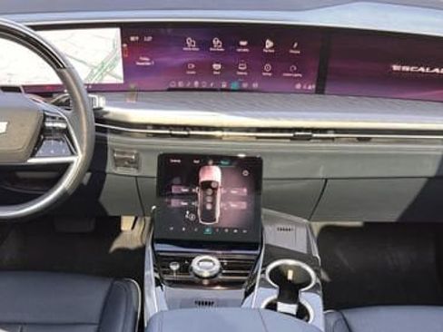 New 2025 Cadillac Escalade IQ Sport 2 image 9