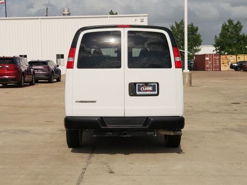 Used 2024 Chevrolet Express 3500 LS RWD image 6