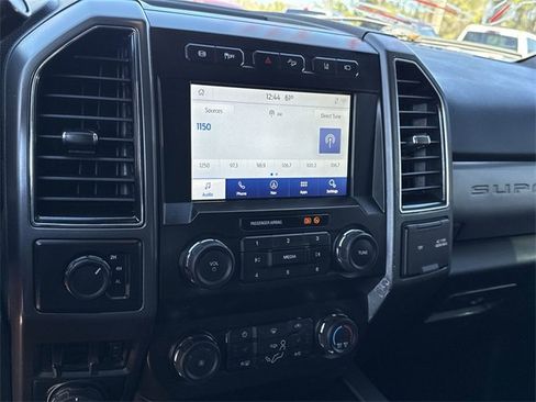 Used 2021 Ford F350 XLT w/ XLT Premium Package image 30