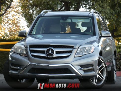 Used 2013 Mercedes-Benz GLK 350 4MATIC image 4