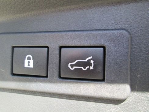 Used 2022 Subaru Outback Premium image 13