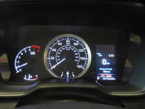 Used 2021 Toyota Corolla LE FWD image 30