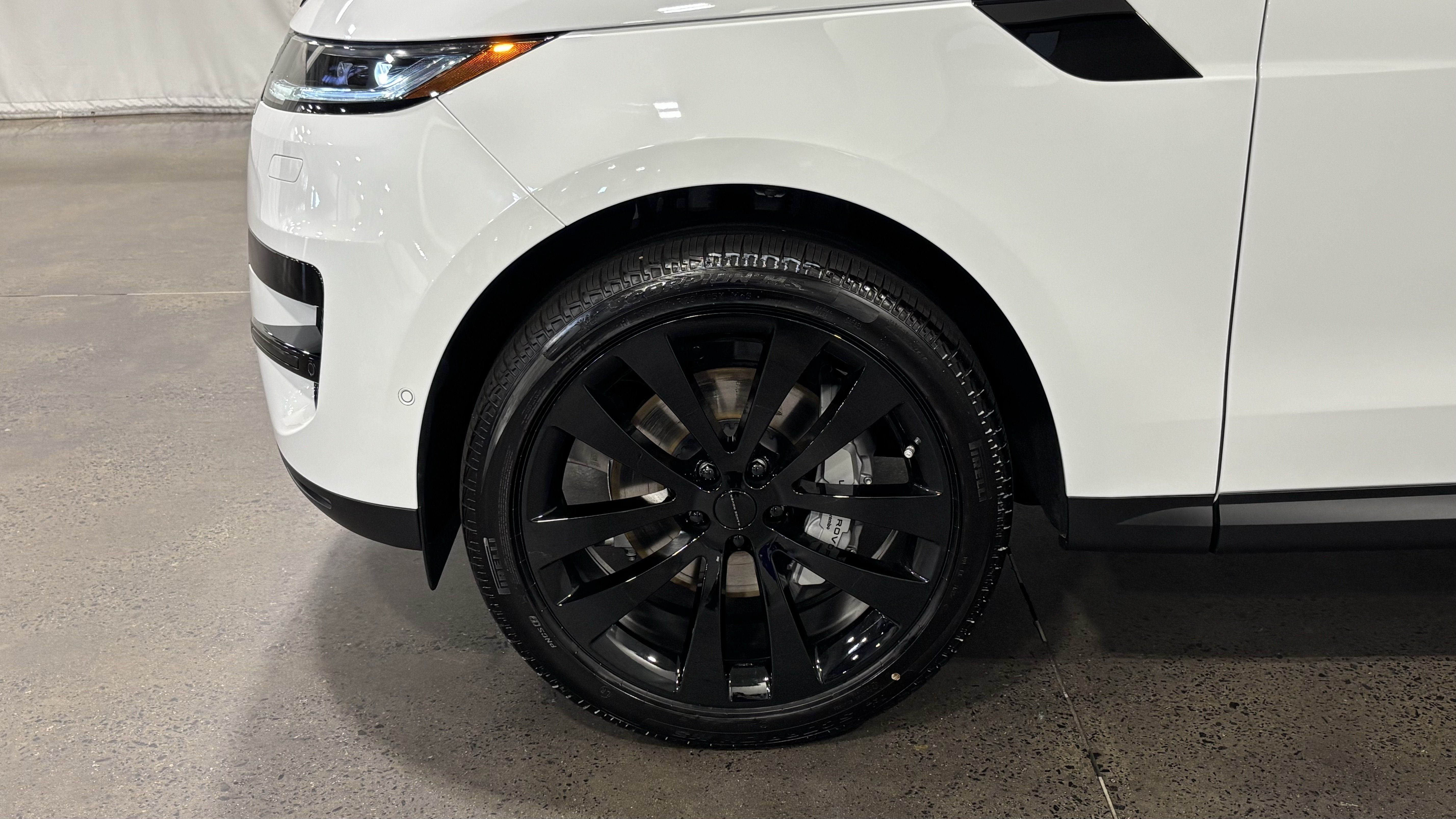 New 2026 Land Rover Range Rover Sport SE AWD/4WD image 10