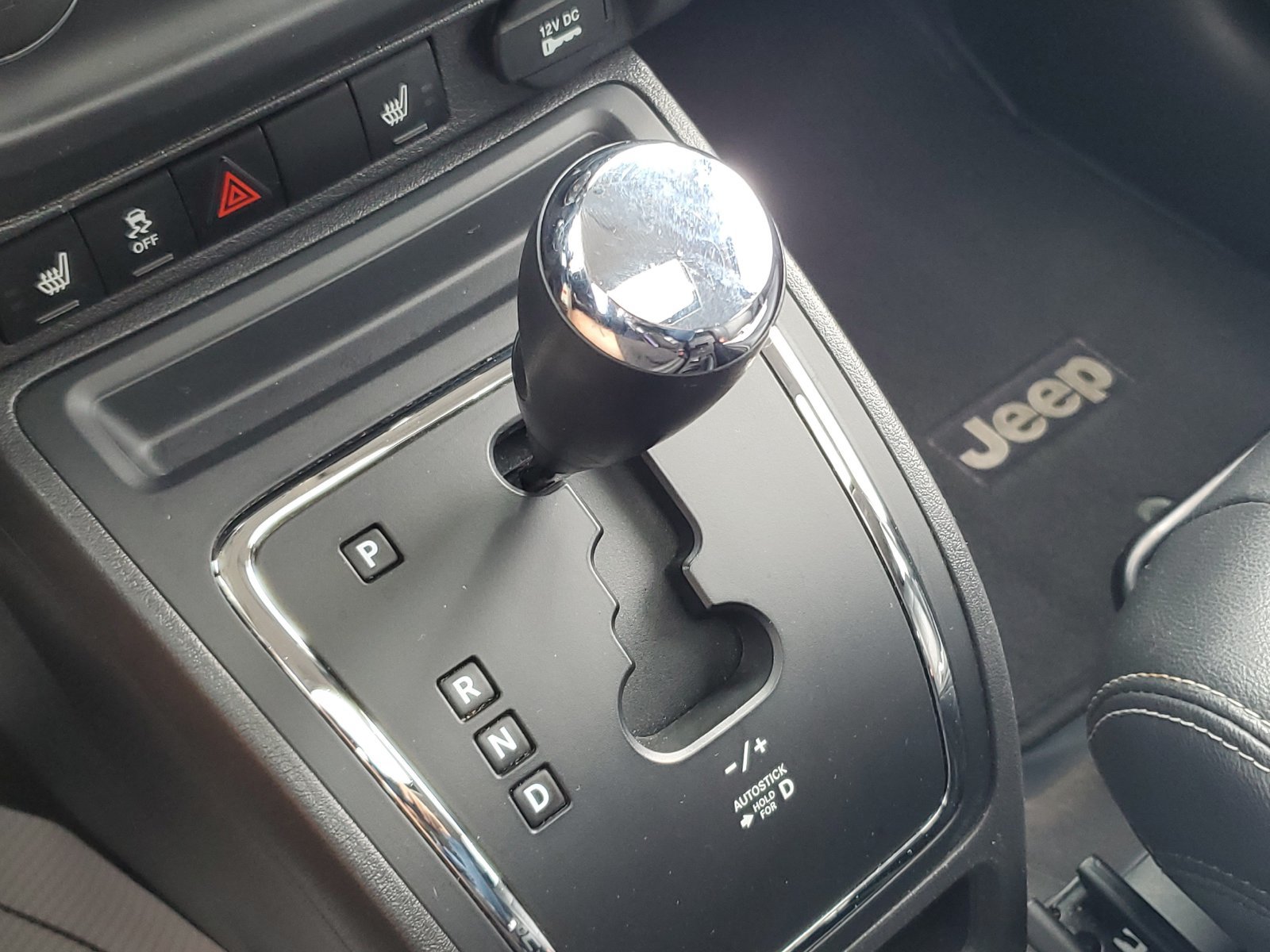 Used 2017 Jeep Patriot Latitude AWD/4WD image 28
