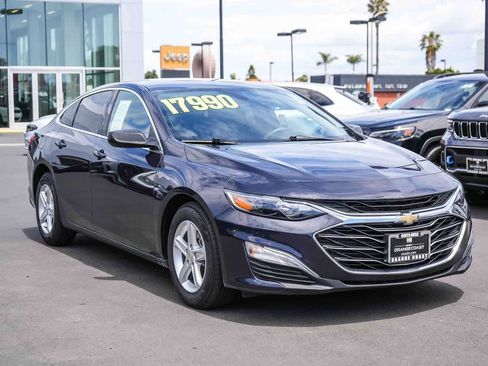 Used 2023 Chevrolet Malibu LS FWD image 3
