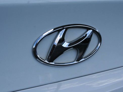 Used 2013 Hyundai Accent GLS image 27