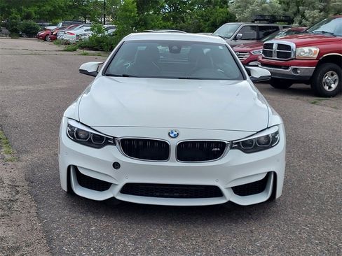 Used 2020 BMW M4 Convertible image 3