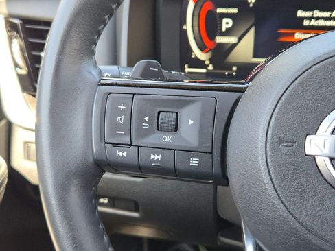 Used 2022 Nissan Rogue Platinum w/ Head-Up Display Package image 22