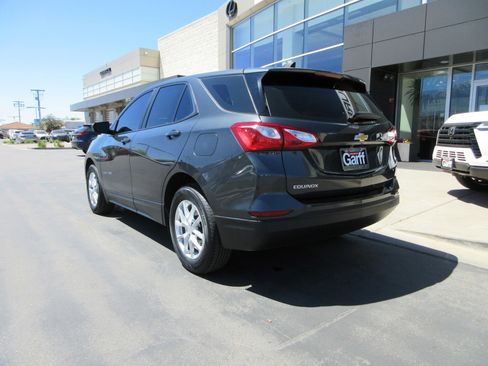 Used 2021 Chevrolet Equinox LS w/ LPO, Floor Liner Package FWD image 7