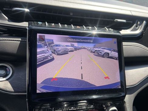 Certified 2023 Jeep Grand Cherokee Overland w/ Luxury Tech Group IV AWD/4WD image 31