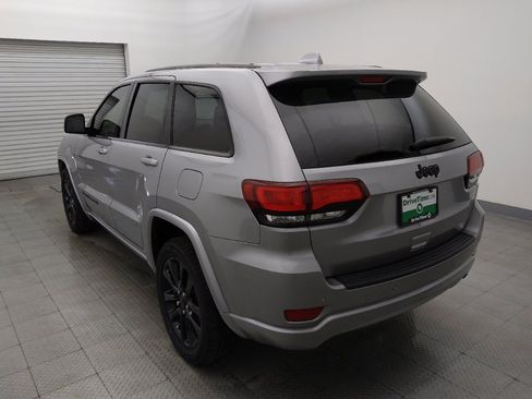 Used 2021 Jeep Grand Cherokee Laredo X RWD image 5