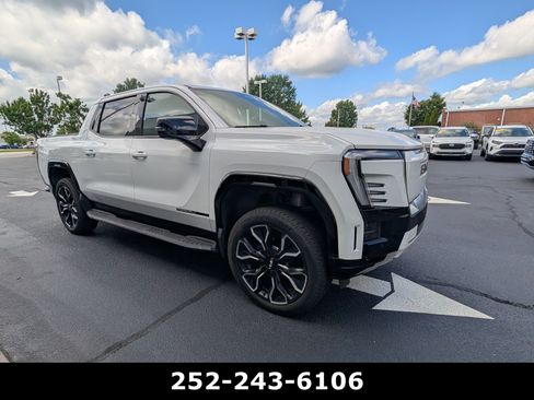 Used 2026 GMC Sierra EV Denali AWD/4WD image 4