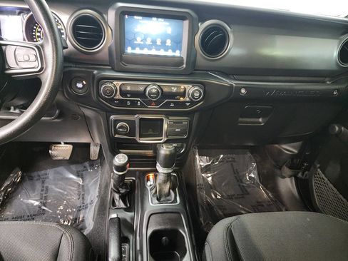 Used 2023 Jeep Wrangler Unlimited Sport AWD/4WD image 15