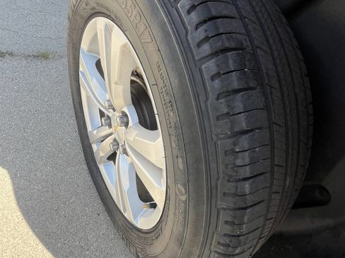 Used 2015 Chevrolet Equinox LS image 17