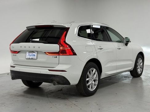 Used 2020 Volvo XC60 T5 Momentum w/ Protection Package Premier image 4