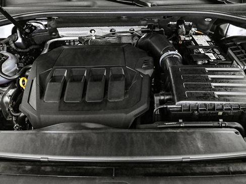 Certified 2025 Audi Q3 2.0T Premium Plus w/ Premium Plus Package image 24