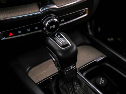 Used 2019 Volvo XC60 T5 Inscription w/ Protection Package Premier FWD image 25