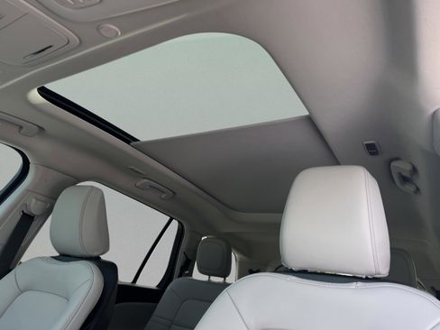 New 2026 Lincoln Aviator 2WD image 28