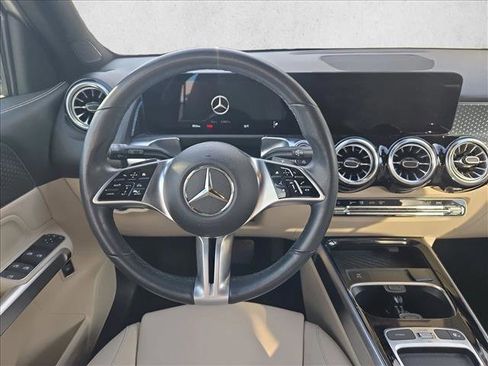 Certified 2024 Mercedes-Benz GLB 250 image 17