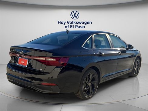 New 2026 Volkswagen Jetta SE image 3