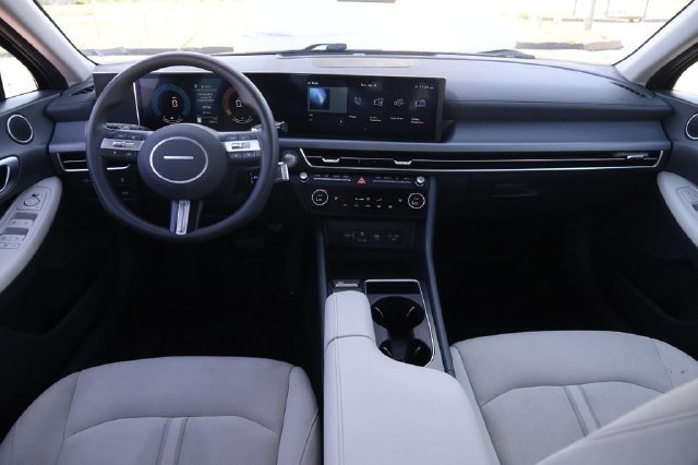 Used 2025 Hyundai Sonata SEL FWD image 21