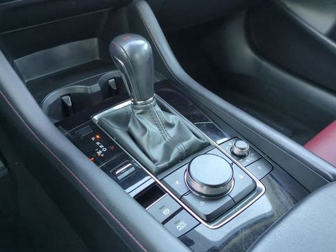 New 2026 MAZDA MAZDA3 Hatchback w/Premium Plus Pkg image 31