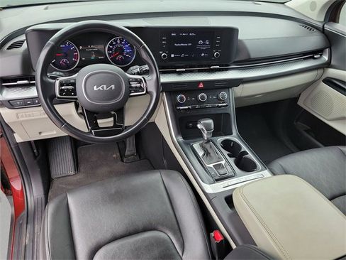 Used 2022 Kia Carnival LX image 18