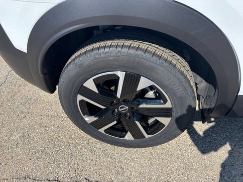 Used 2026 Nissan Kicks SV w/ Cold Weather Package AWD/4WD image 24