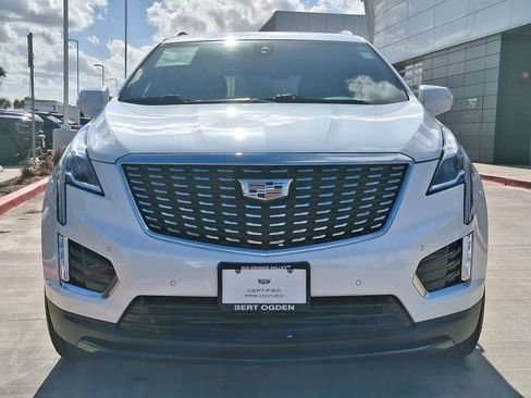 Used 2022 Cadillac XT5 Luxury FWD image 2