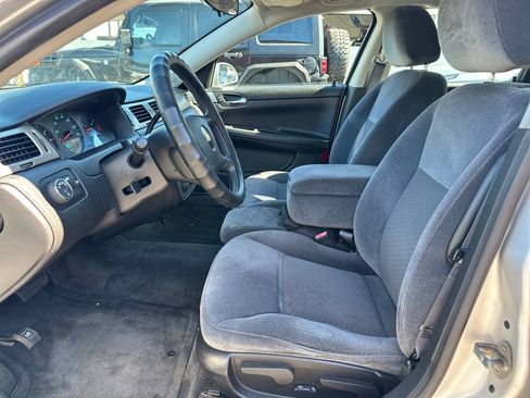 Used 2011 Chevrolet Impala Police FWD image 13