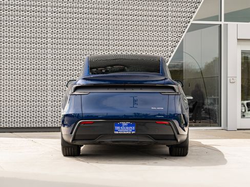 Used 2026 Tesla Model Y Long Range AWD/4WD image 29