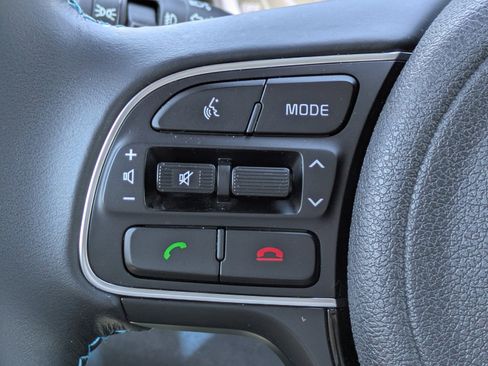 Certified 2019 Kia Niro EX FWD image 19