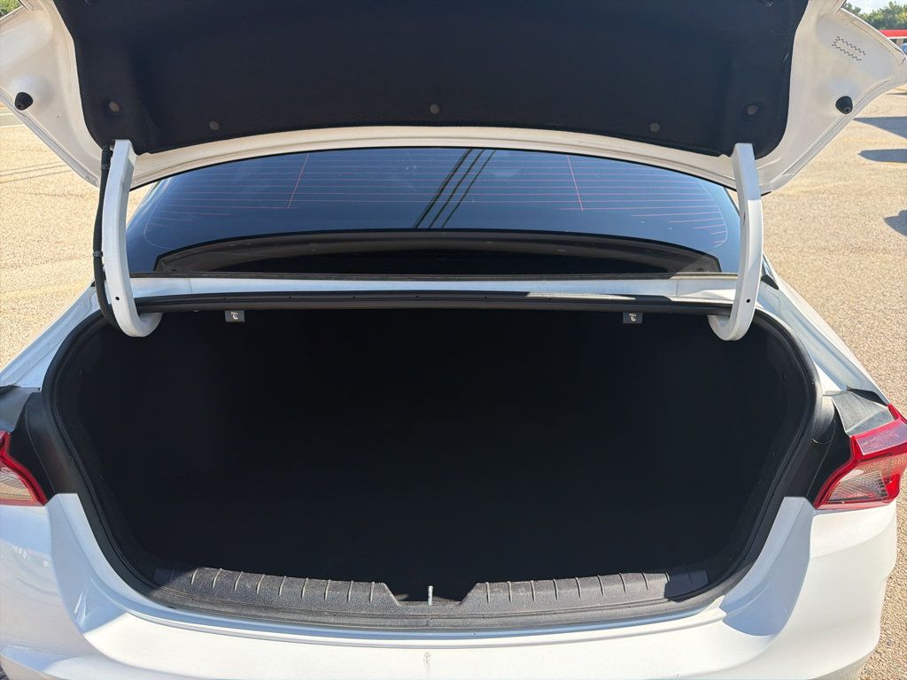Used 2022 Kia K5 GT-Line w/ GT-Line FWD Premium Package image 10