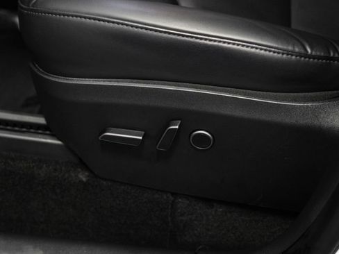 Used 2023 Tesla Model Y Long Range image 34