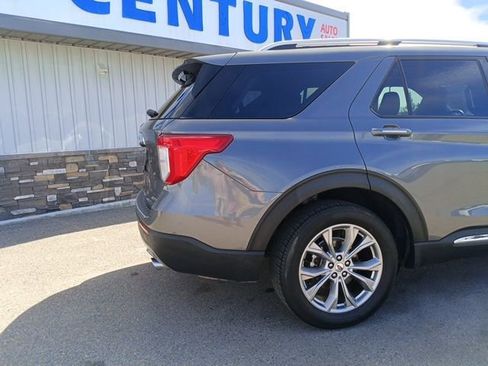 Used 2023 Ford Explorer Limited AWD/4WD image 11