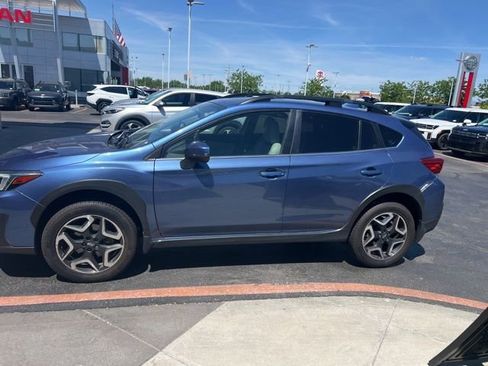 Used 2020 Subaru Crosstrek 2.0i Limited w/ Moonroof Package w/Navigation AWD/4WD image 2