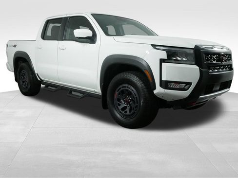 Used 2026 Nissan Frontier PRO-4X w/ Pro-4x Convenience Package AWD/4WD image 2