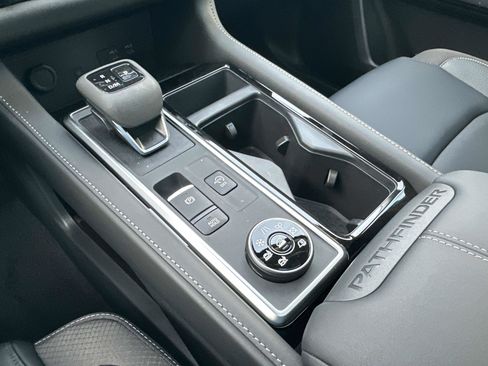 New 2026 Nissan Pathfinder SL AWD/4WD image 27