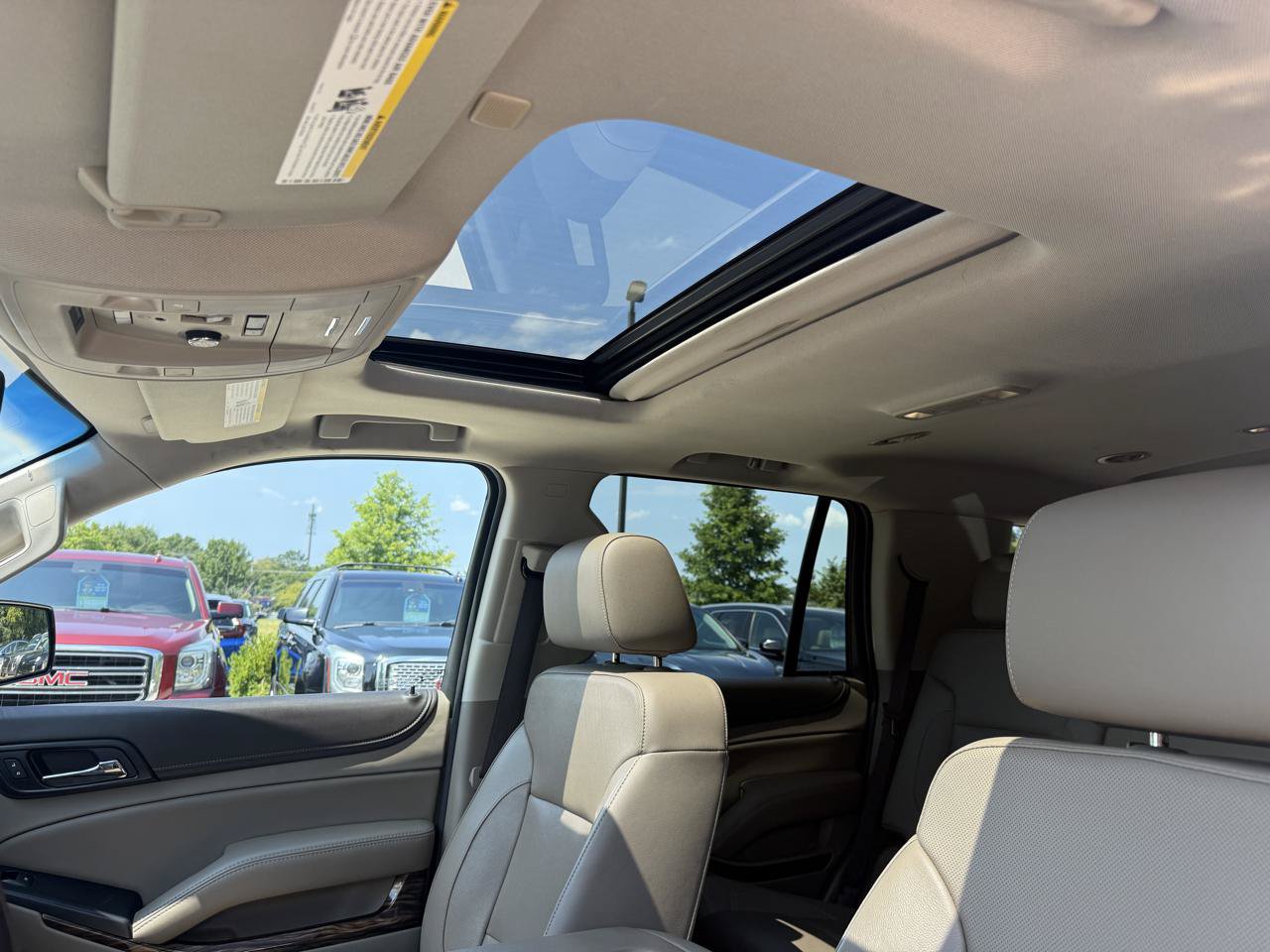 Used 2018 GMC Yukon SLT w/ Premium Edition RWD image 11
