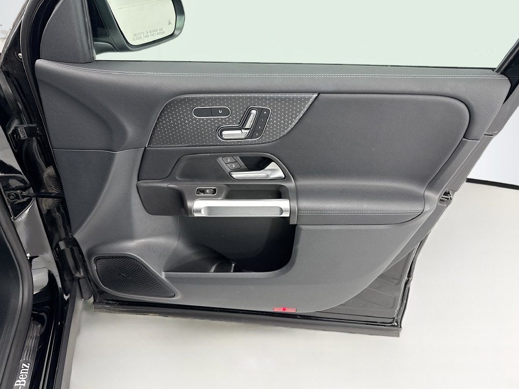 Certified 2024 Mercedes-Benz GLB 250 4MATIC image 24