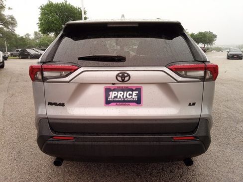 Used 2025 Toyota RAV4 LE image 6