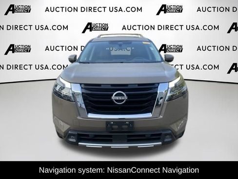 Used 2023 Nissan Pathfinder Platinum AWD/4WD image 2