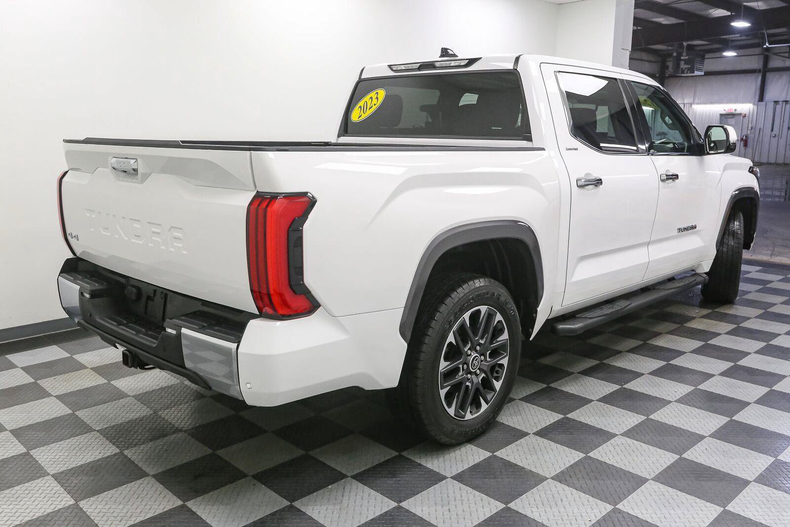 Used 2023 Toyota Tundra Limited w/ Power Package AWD/4WD image 10