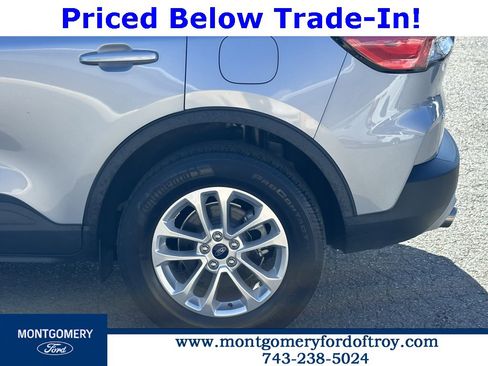 Used 2022 Ford Escape SE image 33
